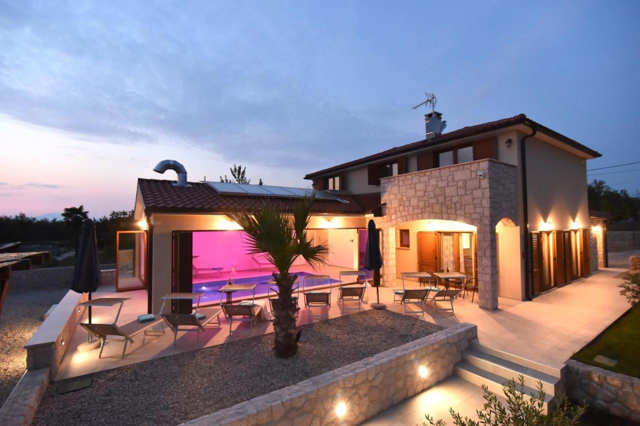 Muskatel -with Heated Pool *