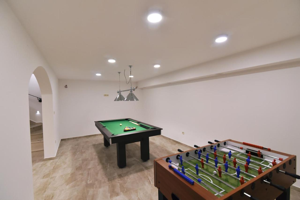 Villa Muskatel -with Heated Pool