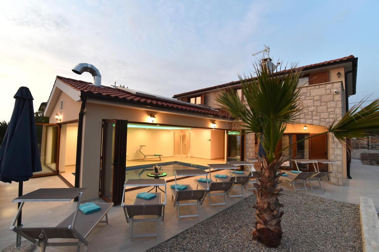 Muskatel -with Heated Pool * Brzac