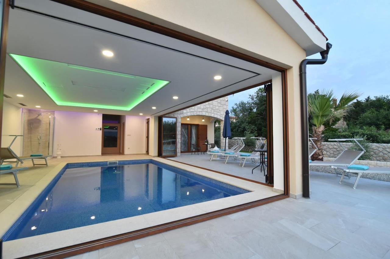 Villa Muskatel -with Heated Pool