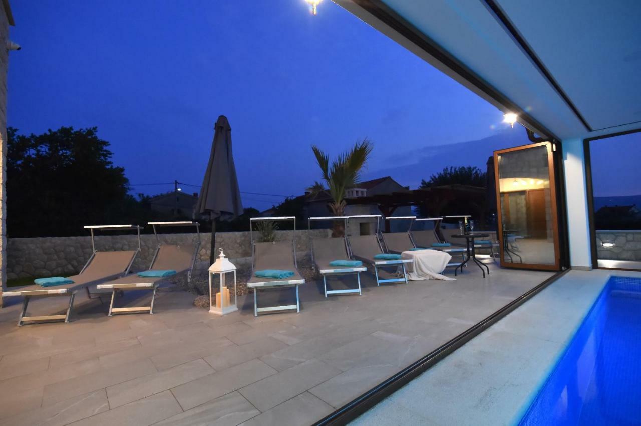 Villa Muskatel -with Heated Pool