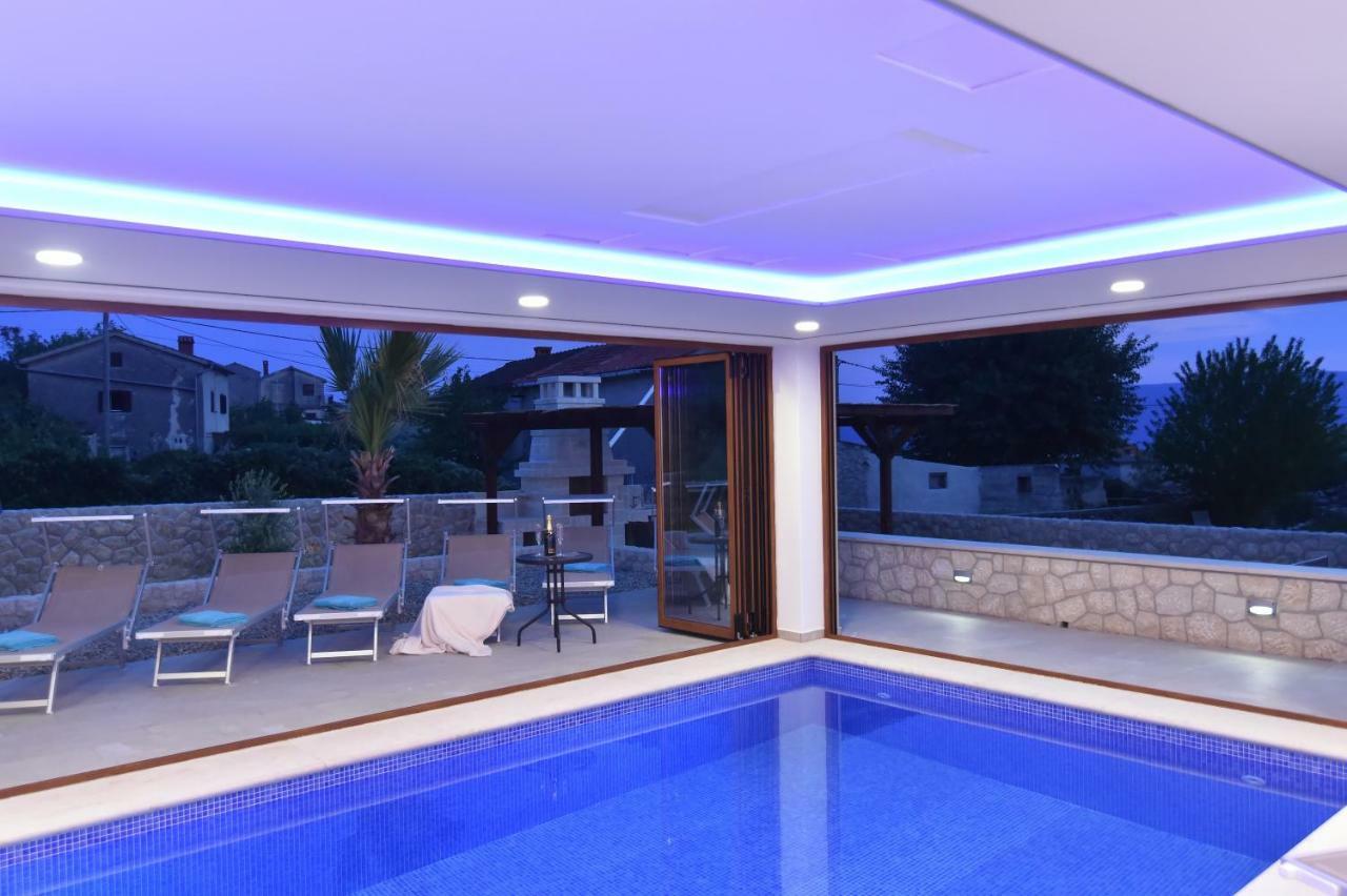 Muskatel -with Heated Pool Villa
