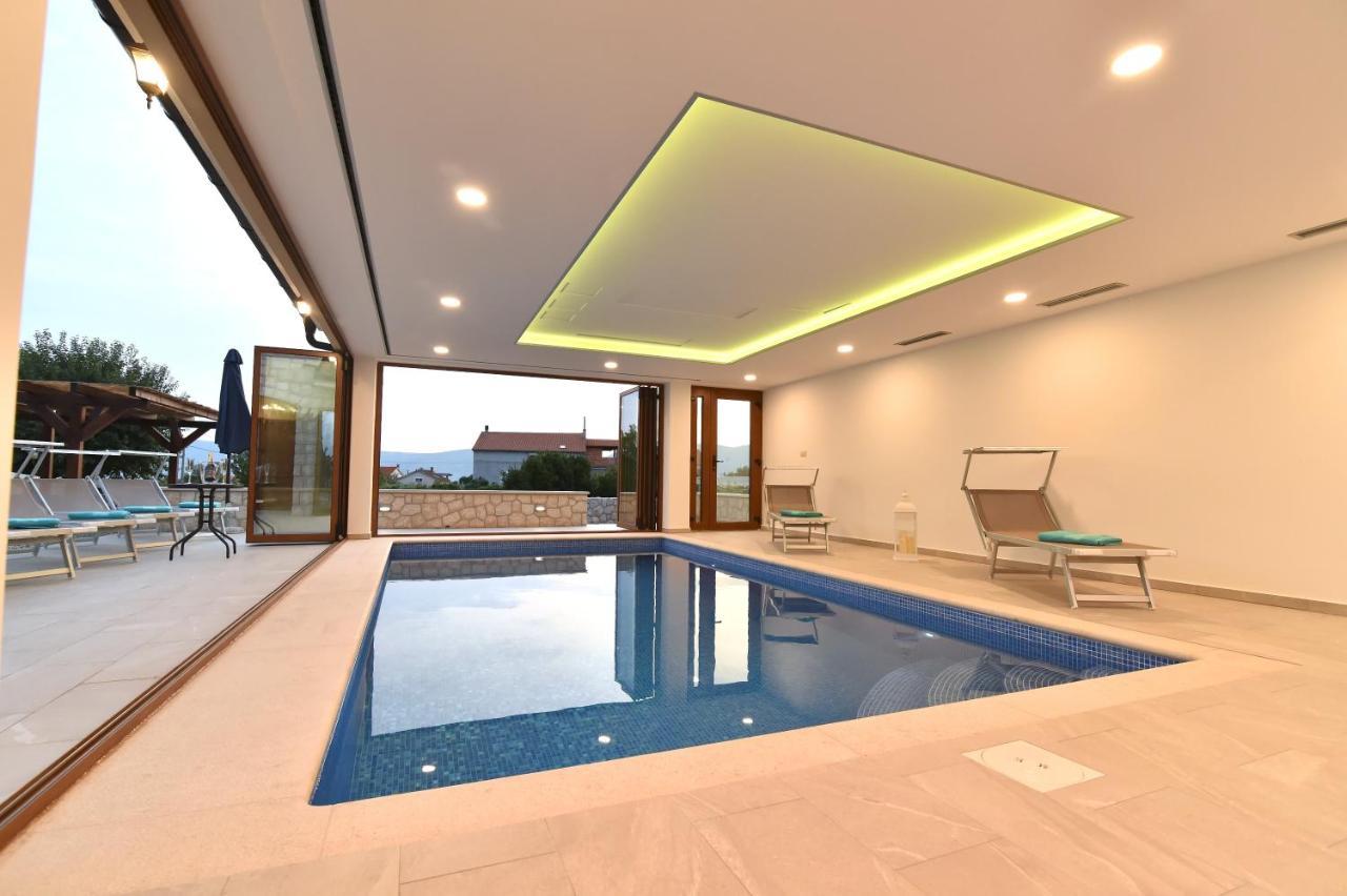 Villa Muskatel -with Heated Pool *