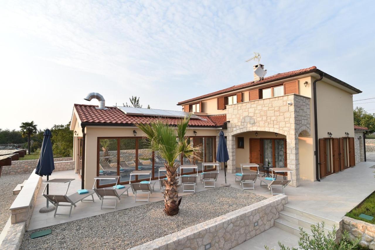 Muskatel -with Heated Pool *