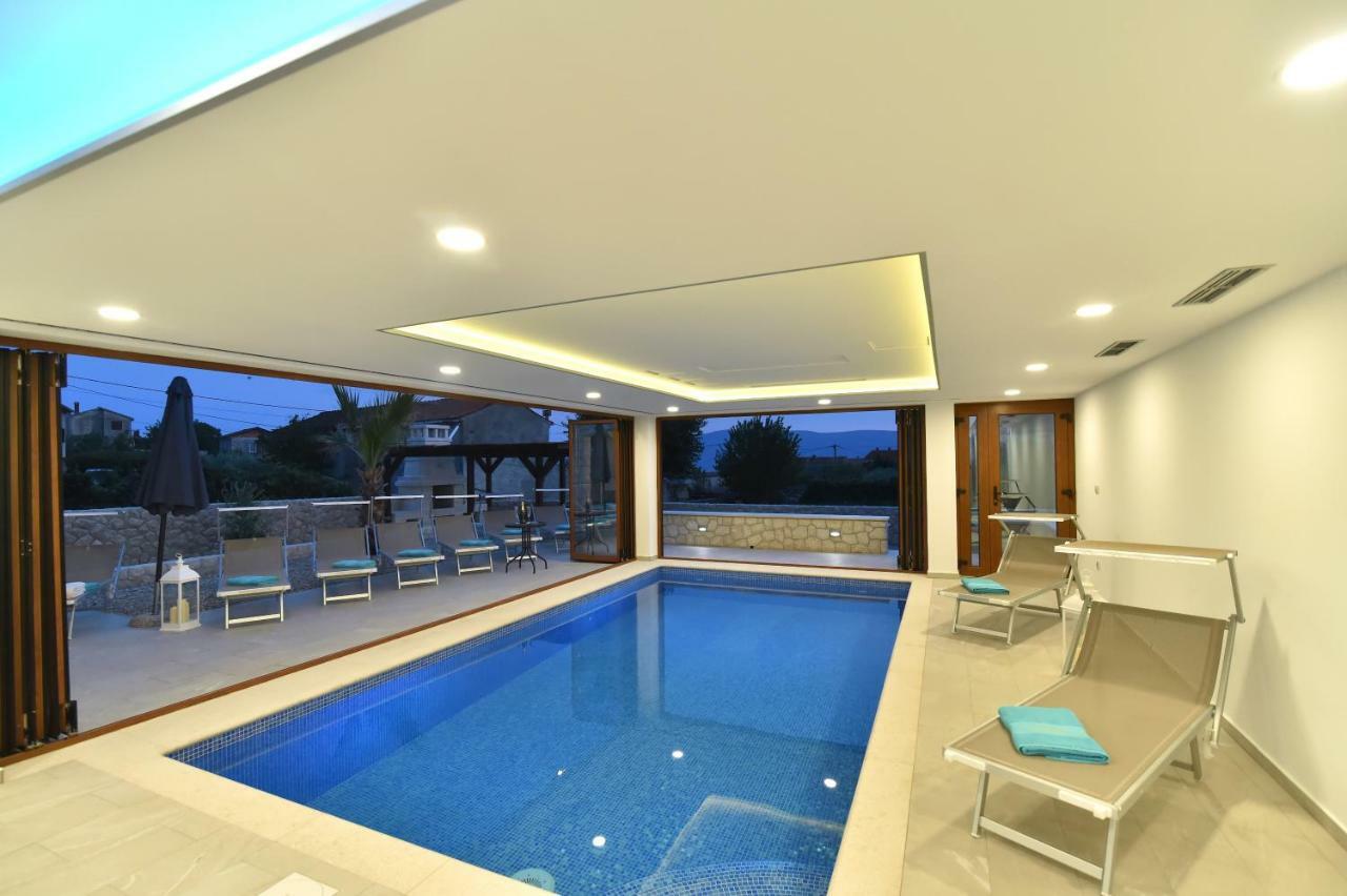Muskatel -with Heated Pool Villa *