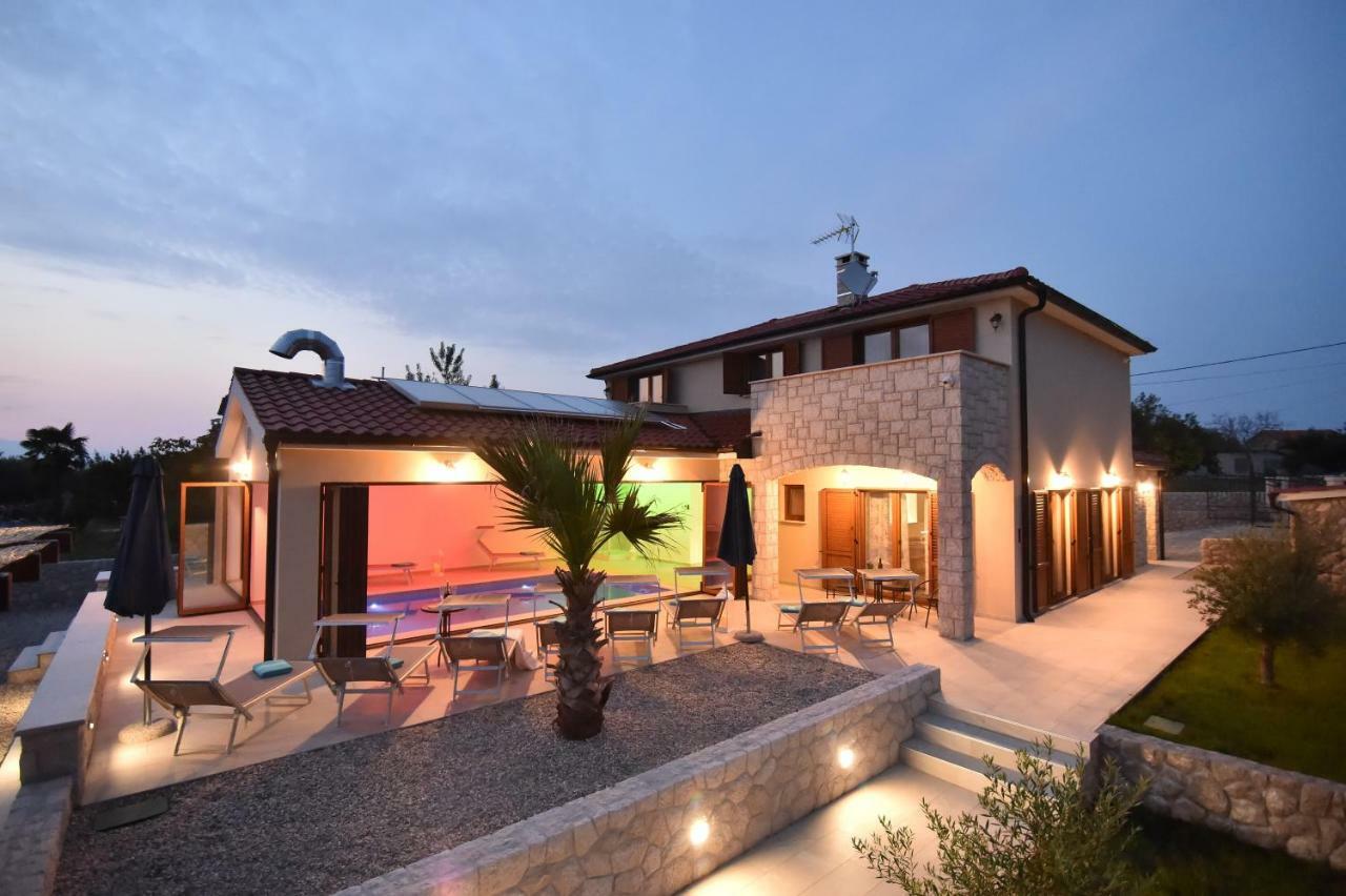 Muskatel -with Heated Pool Villa